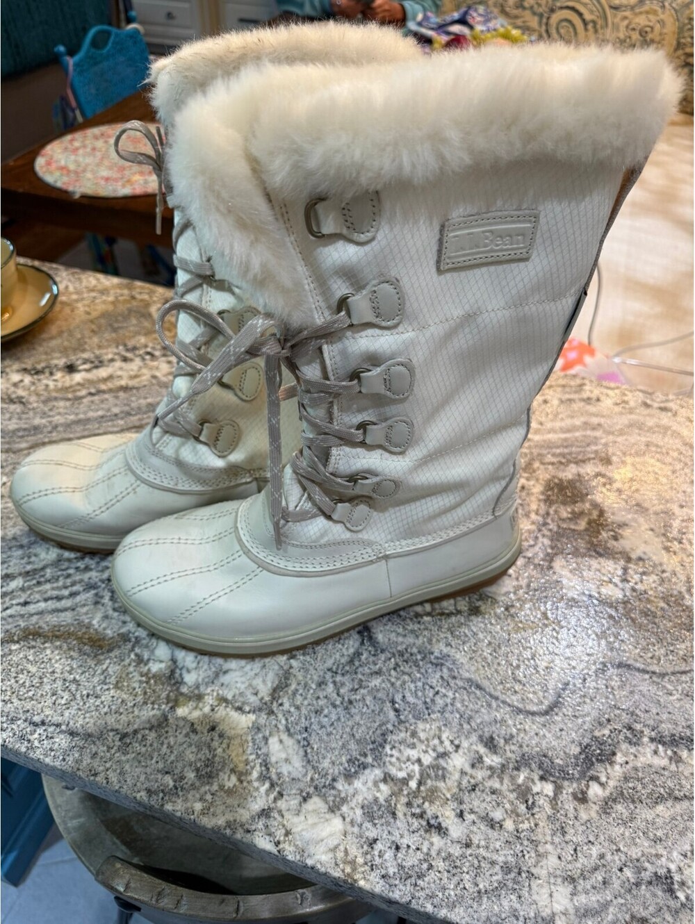 L.L.Bean Women's White Winter Snow Boots Size 9 Medium